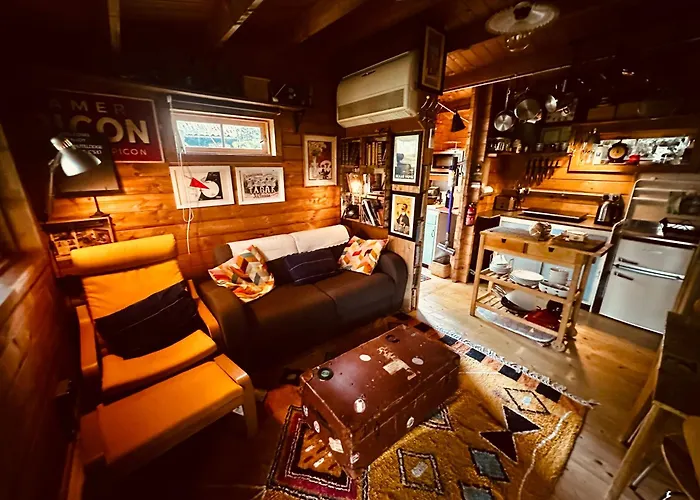 Retro Private Lodge With Hot Tub Nr Dartmoor