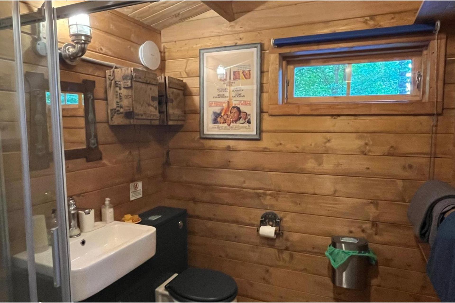 Retro Private With Hot Tub Nr Dartmoor *